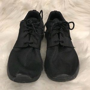 Women’s Nike Roshrun sz8